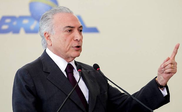 Temer libera R$ 16 bilhões para idosos e age para reanimar investidores